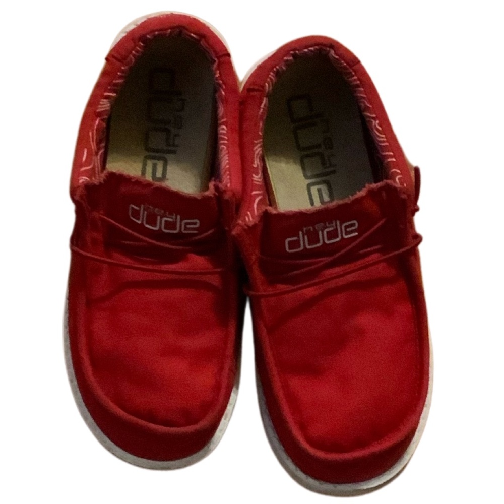 Red Hey Dudes Y2